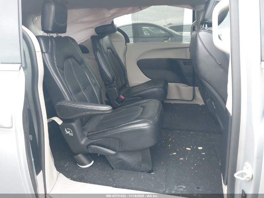 2023 Chrysler Pacifica Touring L VIN: 2C4RC1BG2PR624607 Lot: 43731422