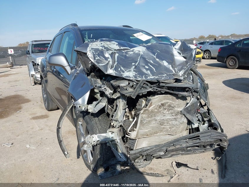 CHEVROLET TRAX FWD LT