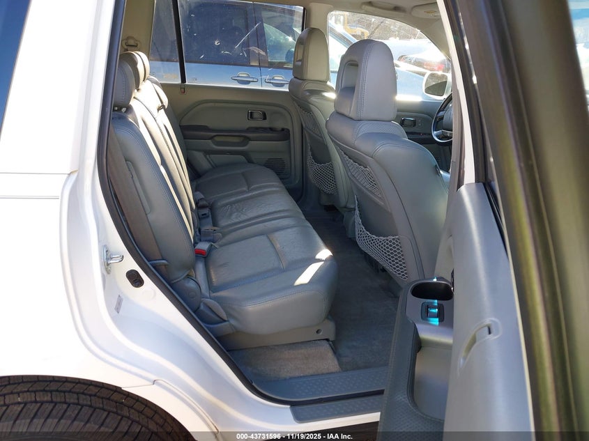 2005 Honda Pilot Ex-L VIN: 5FNYF18505B053152 Lot: 43731596