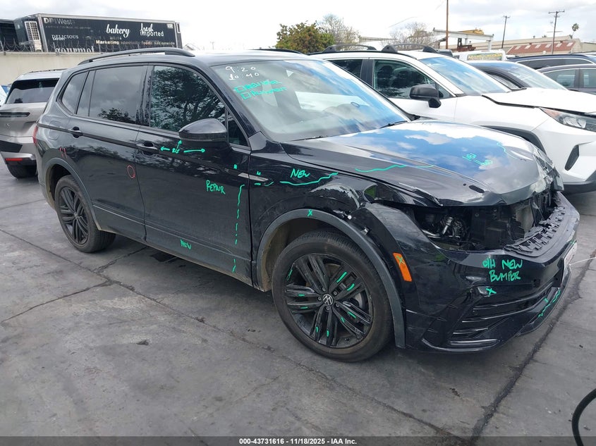 VOLKSWAGEN TIGUAN 2.0T SE R-LINE BLACK