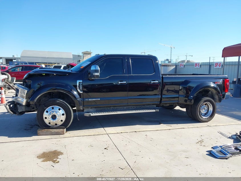 2022 Ford Super Duty F-450 Drw Lariat VIN: 1FT8W4DT1NEE56712 Lot: 43731627