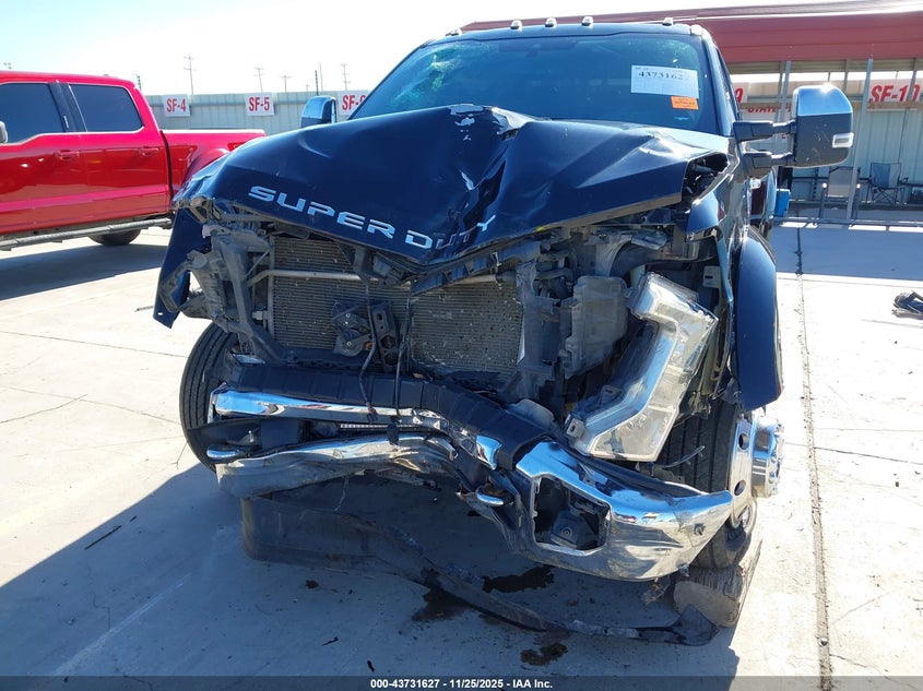 2022 Ford Super Duty F-450 Drw Lariat VIN: 1FT8W4DT1NEE56712 Lot: 43731627