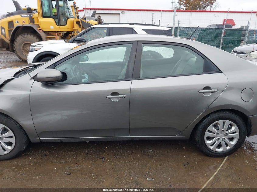 2011 Kia Forte Ex VIN: KNAFU4A21B5889660 Lot: 43731644