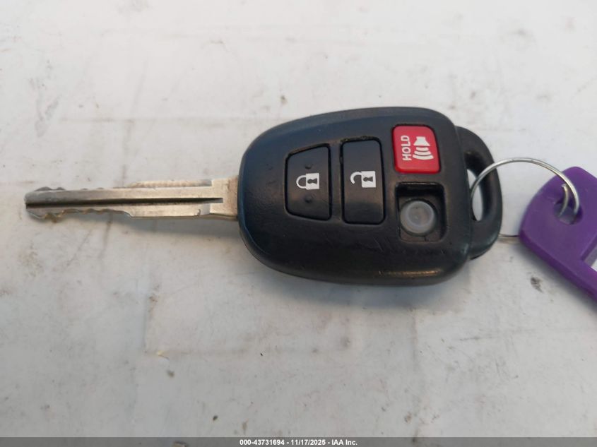 2015 Toyota Corolla Le VIN: 5YFBURHEXFP311130 Lot: 43731694