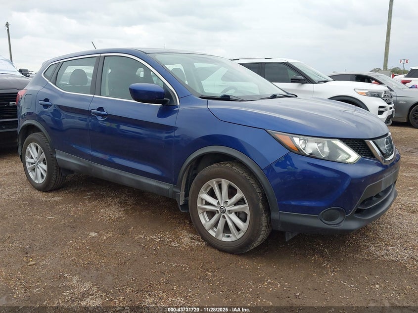 NISSAN ROGUE SPORT S