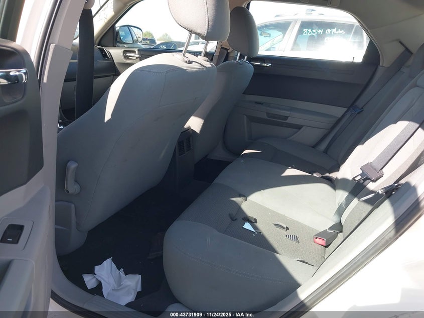 2006 Chrysler 300 VIN: 2C3KA43R26H268743 Lot: 43731909