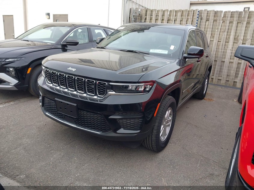 1C4RJHAGXS8724197 2025 JEEP GRAND CHEROKEE photo no. 2