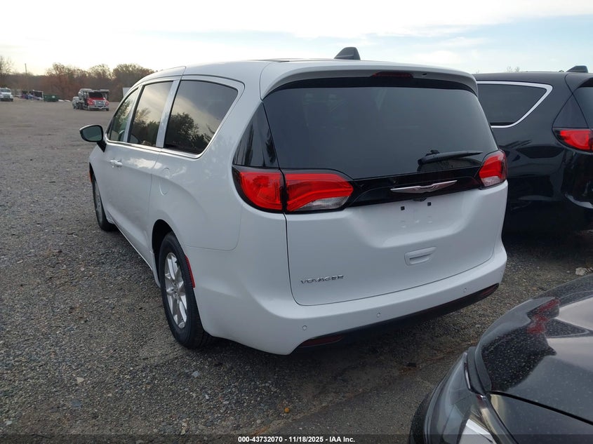 2C4RC1CG4TR192529 2026 CHRYSLER VOYAGER photo no. 3