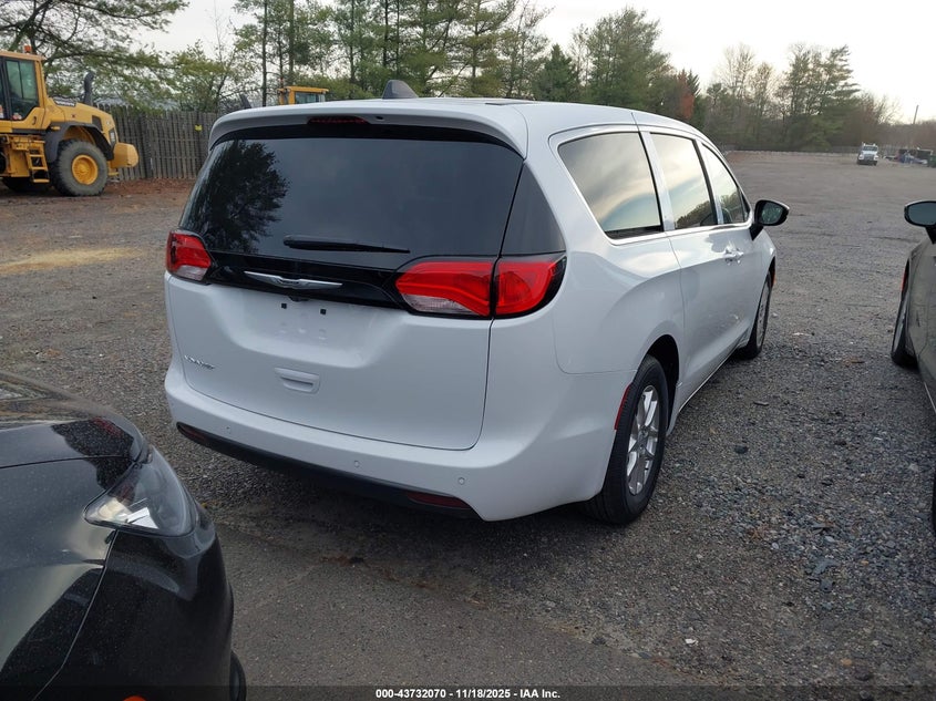2C4RC1CG4TR192529 2026 CHRYSLER VOYAGER photo no. 4