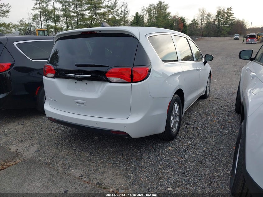 2C4RC1CG6TR185128 2026 CHRYSLER VOYAGER photo no. 4
