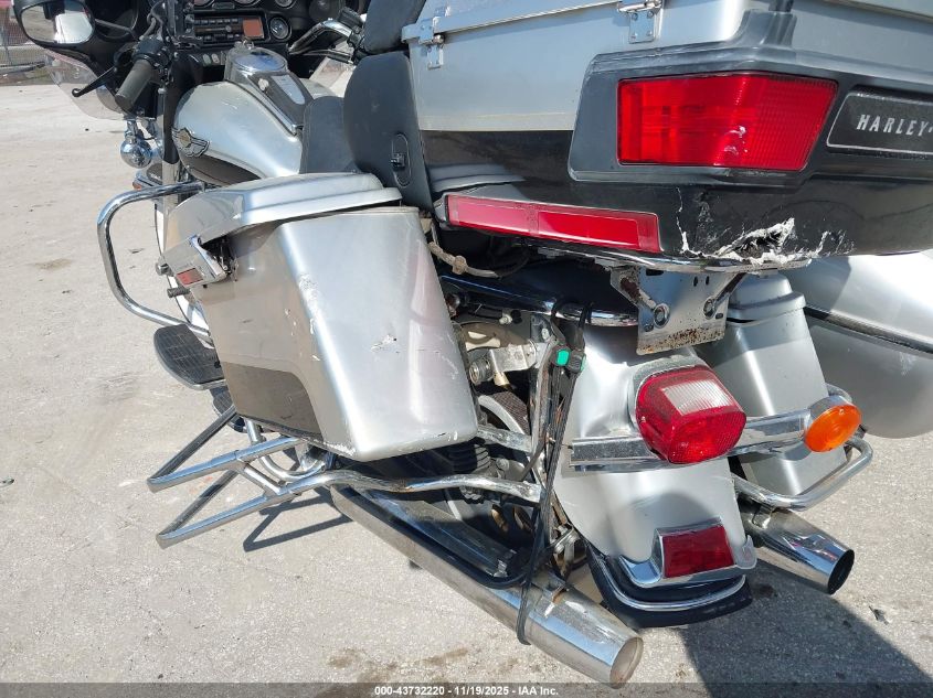 2003 Harley-Davidson Flhtcui Anniversary VIN: 1HD1FCW443Y620708 Lot: 43732220