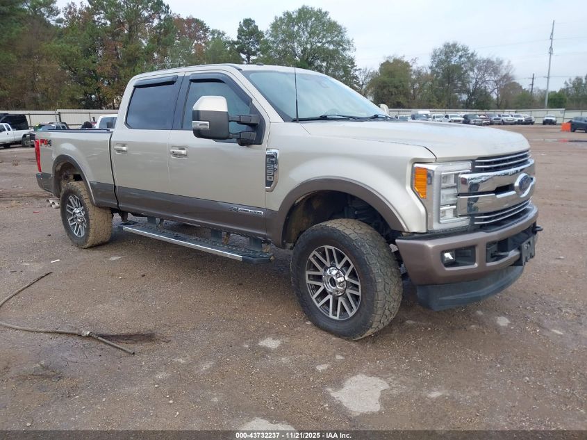 FORD F-250 LARIAT