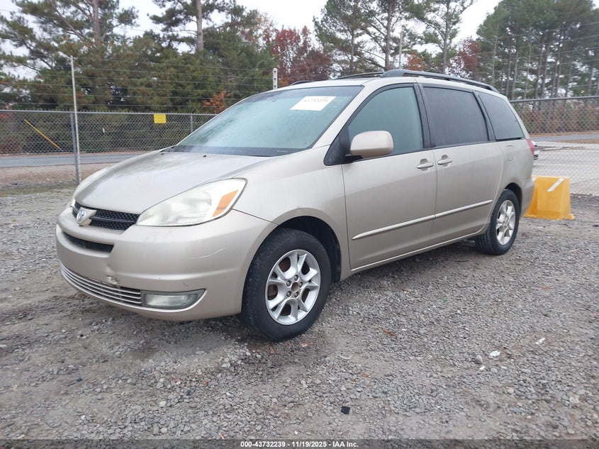 5TDZA22CX4S109592 2004 TOYOTA SIENNA photo no. 2