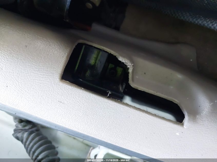 2005 GMC Yukon Slt VIN: 1GKEK13T85J201016 Lot: 43732256