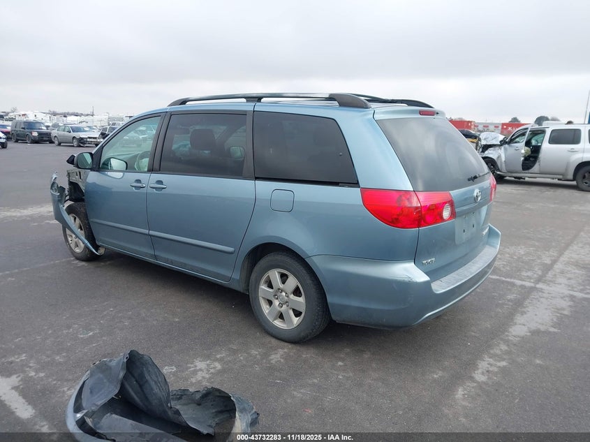 2006 Toyota Sienna Le