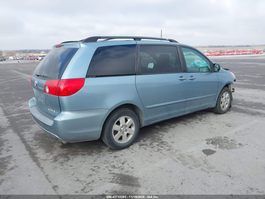 2006 Toyota Sienna Le