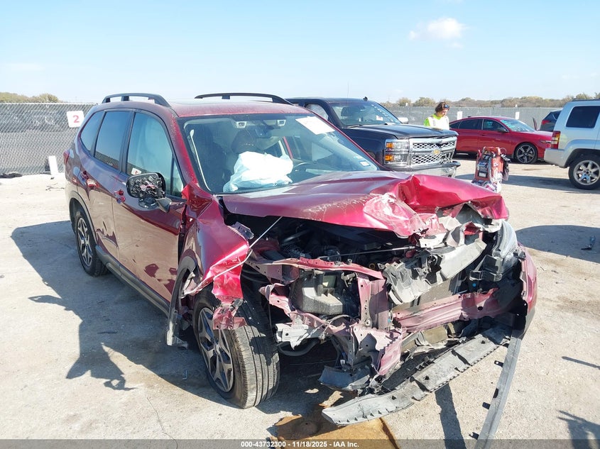 2020 SUBARU FORESTER PREMIUM - JF2SKAJC5LH554238