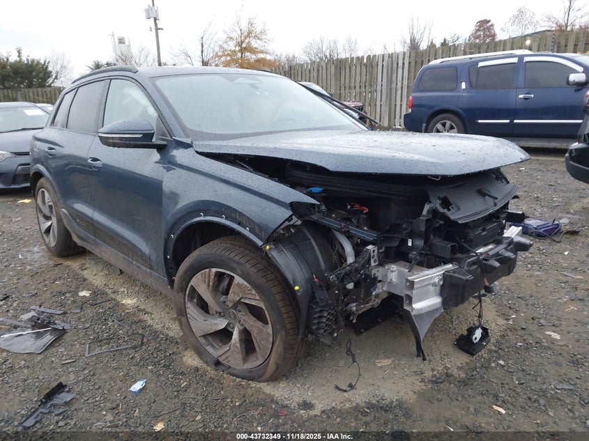 WA124BGF9SA065018 2025 Audi Q6 E-Tron Premium Plus Quattro auction photo 1