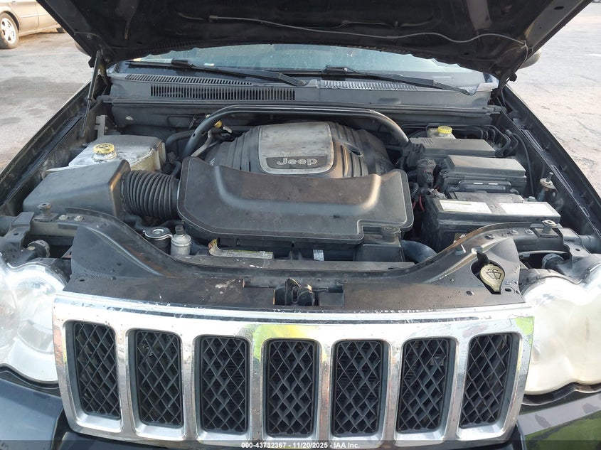 2008 Jeep Grand Cherokee Overland VIN: 1J8HS68298C105743 Lot: 43732367