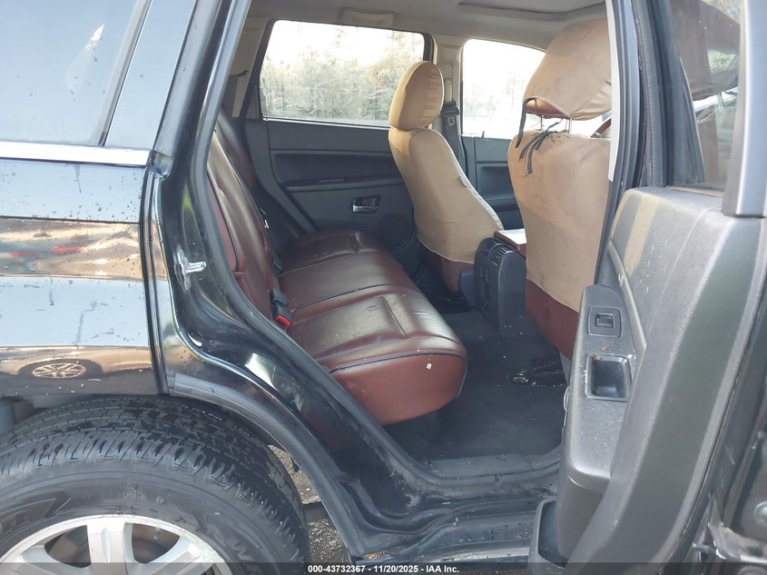 2008 Jeep Grand Cherokee Overland VIN: 1J8HS68298C105743 Lot: 43732367