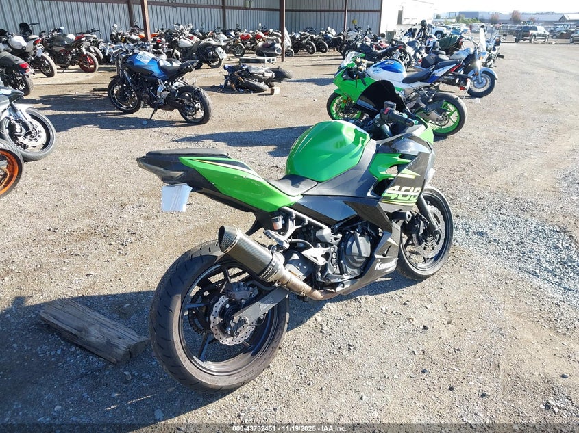 JKAEXKG10JDA03645 2018 KAWASAKI EX photo no. 4