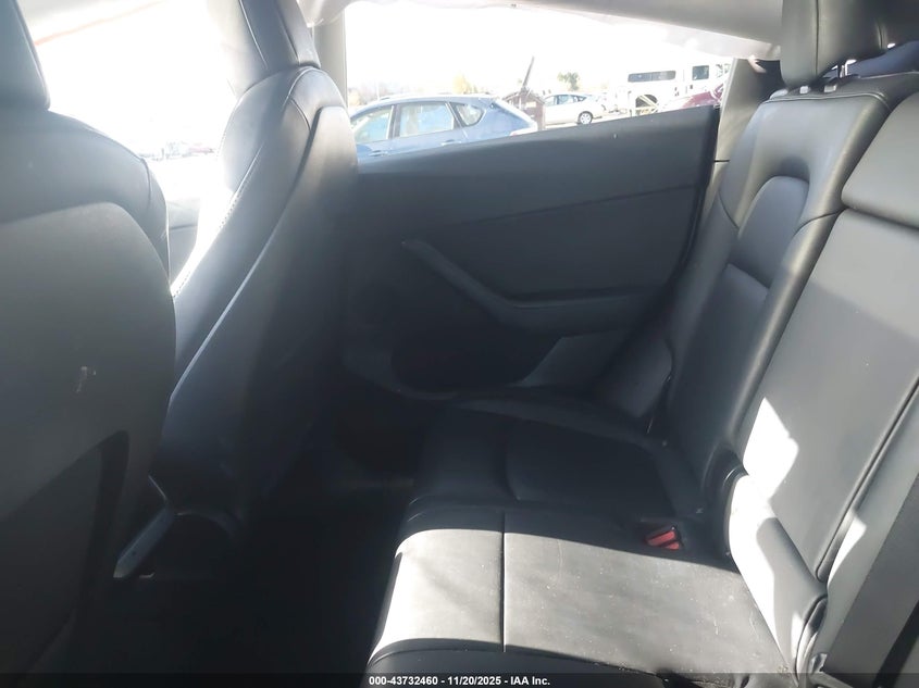 2021 Tesla Model Y Long Range Dual Motor All-Wheel Drive VIN: 5YJYGDEE0MF065352 Lot: 43732460