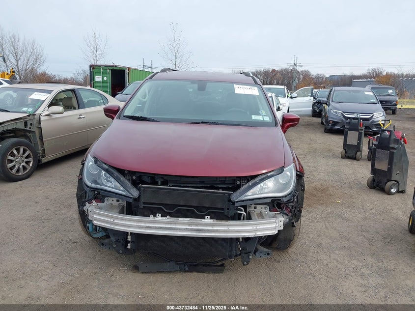 2018 Chrysler Pacifica Touring L VIN: 2C4RC1BG0JR312079 Lot: 43732484