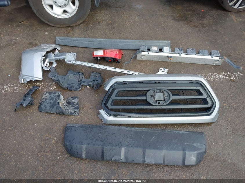 2021 Toyota Tacoma Sr V6 VIN: 3TMCZ5AN4MM428277 Lot: 43732516