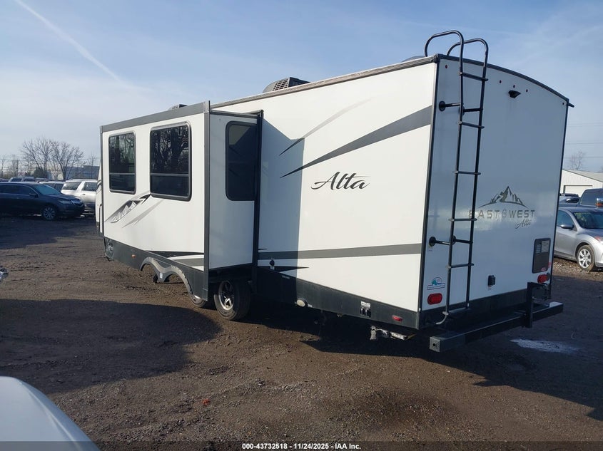 2022 East To West Alta