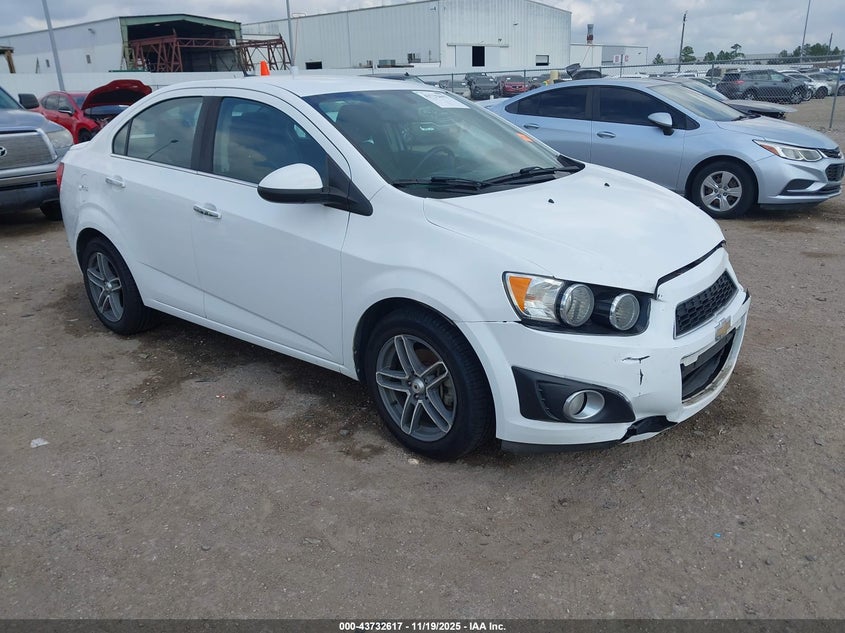 CHEVROLET SONIC LTZ AUTO