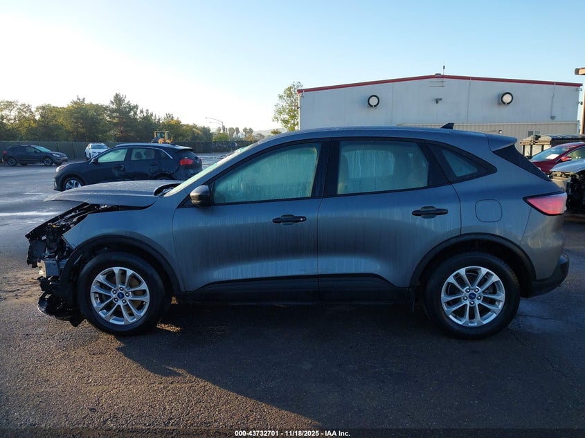 2022 Ford Escape S VIN: 1FMCU0F68NUB56778 Lot: 43732701
