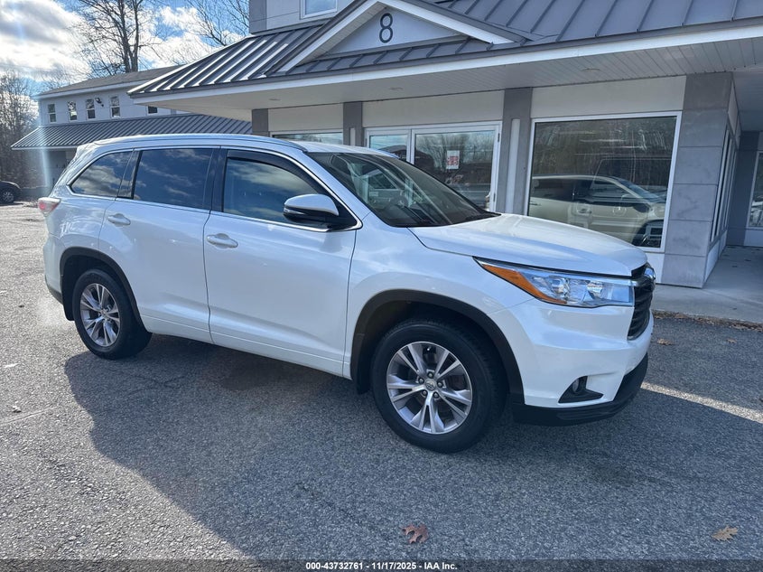 TOYOTA HIGHLANDER XLE V6