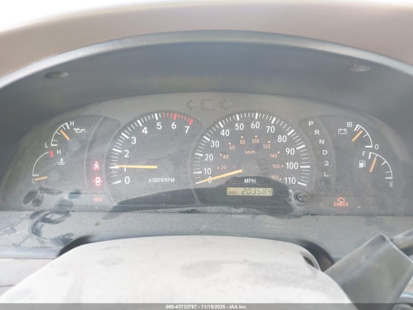 2000 Toyota Tundra Ltd V8 VIN: 5TBBT4818YS072117 Lot: 43732767