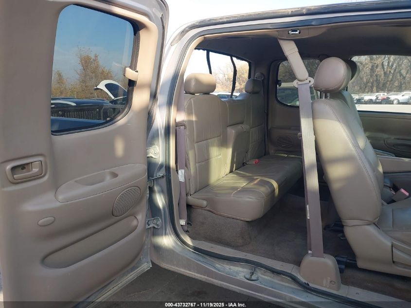 2000 Toyota Tundra Ltd V8 VIN: 5TBBT4818YS072117 Lot: 43732767