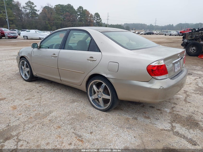 4T1BE32K65U559803 2005 TOYOTA CAMRY photo no. 3