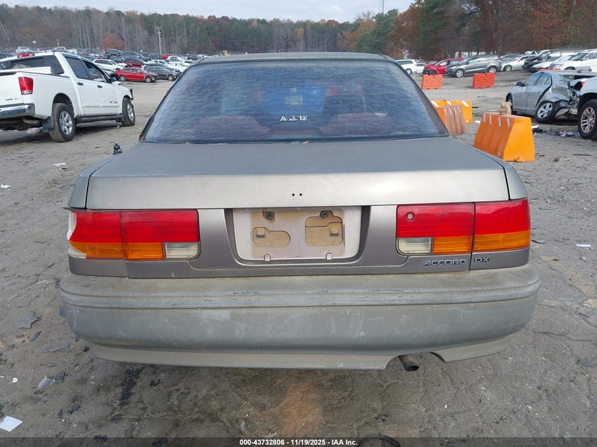 1992 Honda Accord Dx VIN: 1HGCB7643NA202599 Lot: 43732806