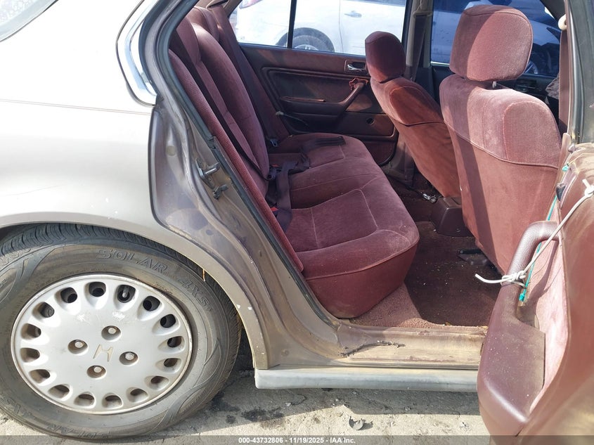 1992 Honda Accord Dx VIN: 1HGCB7643NA202599 Lot: 43732806