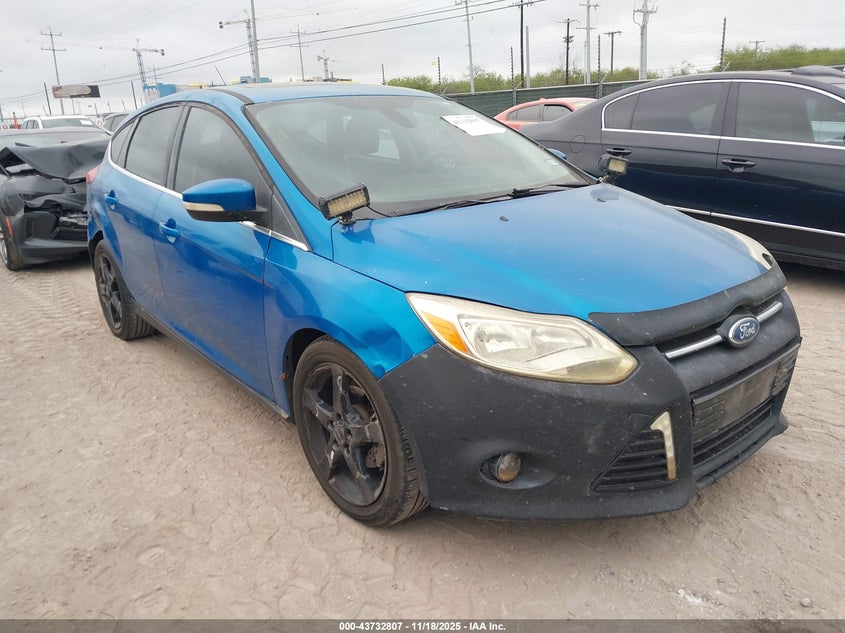 FORD FOCUS TITANIUM