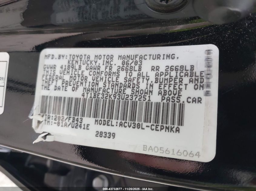 2003 Toyota Camry Le VIN: 4T1BE32K93U237251 Lot: 43732877