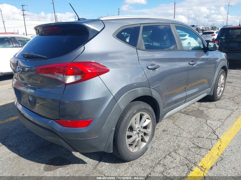 2017 Hyundai Tucson Se VIN: KM8J33A43HU330262 Lot: 43732889