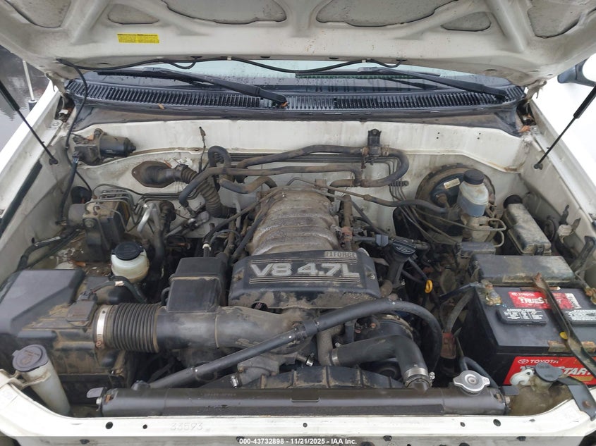 2004 Toyota Sequoia Sr5 V8 VIN: 5TDBT44A24S209950 Lot: 43732898