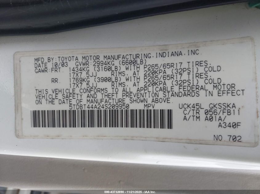 2004 Toyota Sequoia Sr5 V8 VIN: 5TDBT44A24S209950 Lot: 43732898