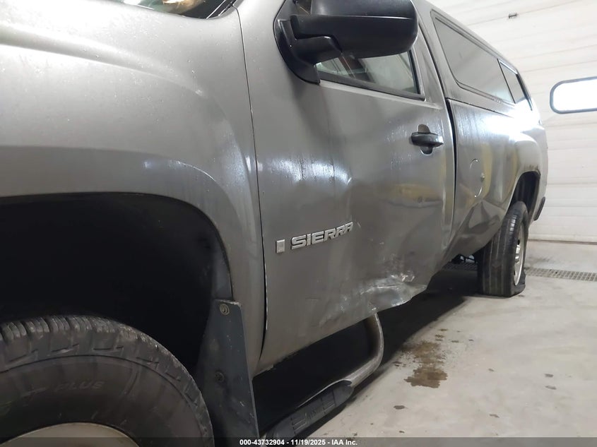 2007 GMC Sierra 1500 Work Truck VIN: 1GTEC14C57Z561078 Lot: 43732904