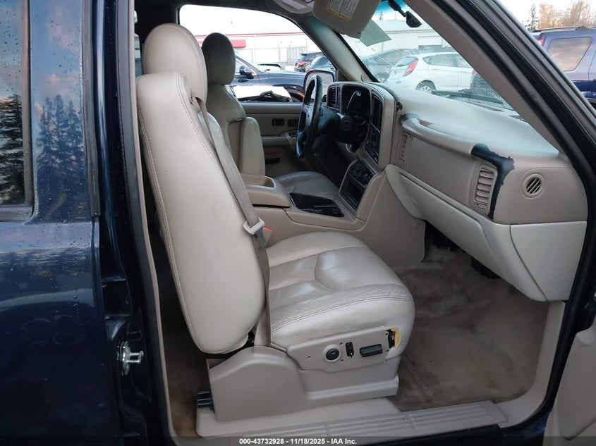 2005 GMC Yukon Slt VIN: 1GKEK13T15J142200 Lot: 43732928