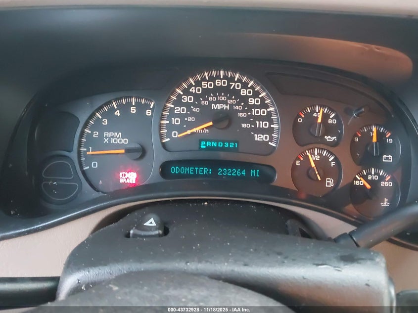 2005 GMC Yukon Slt VIN: 1GKEK13T15J142200 Lot: 43732928