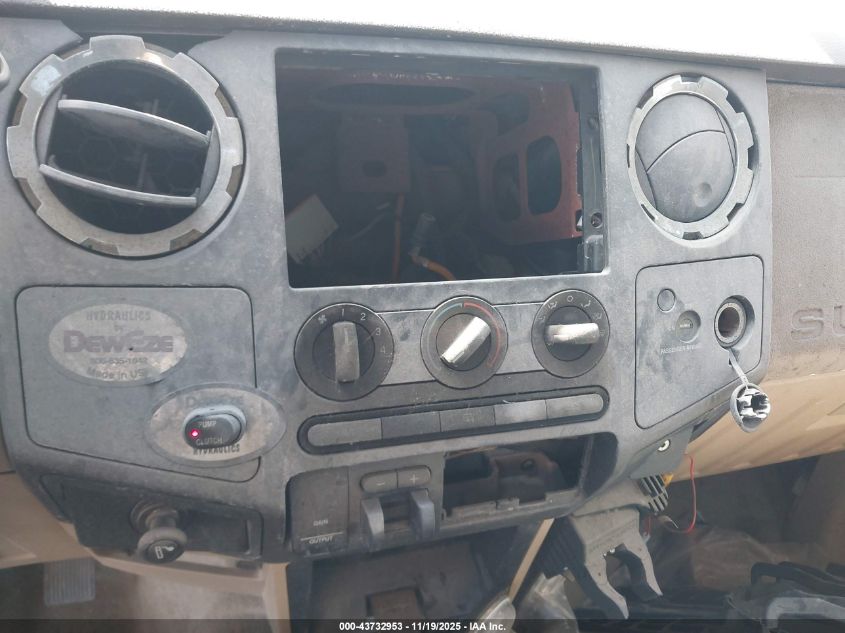 2008 Ford F-350 Lariat/Xl/Xlt VIN: 1FTWX32R08EC35354 Lot: 43732953