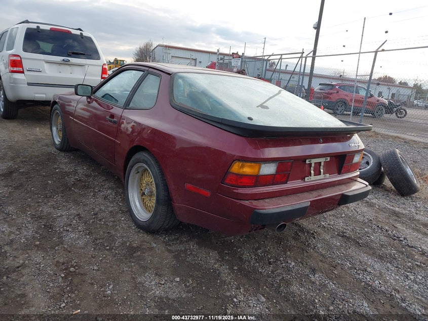 WP0AA0945EN452995 1984 PORSCHE 944 photo no. 3