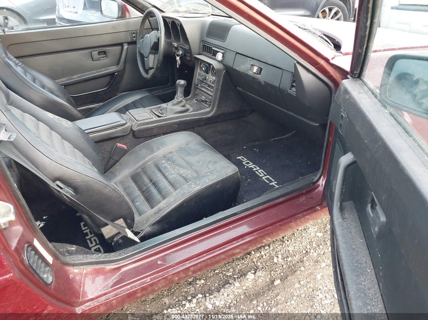 WP0AA0945EN452995 1984 PORSCHE 944 photo no. 5