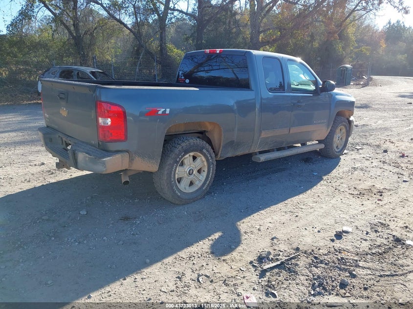 1GCRCSE08BZ272474 2011 CHEVROLET SILVERADO photo no. 4