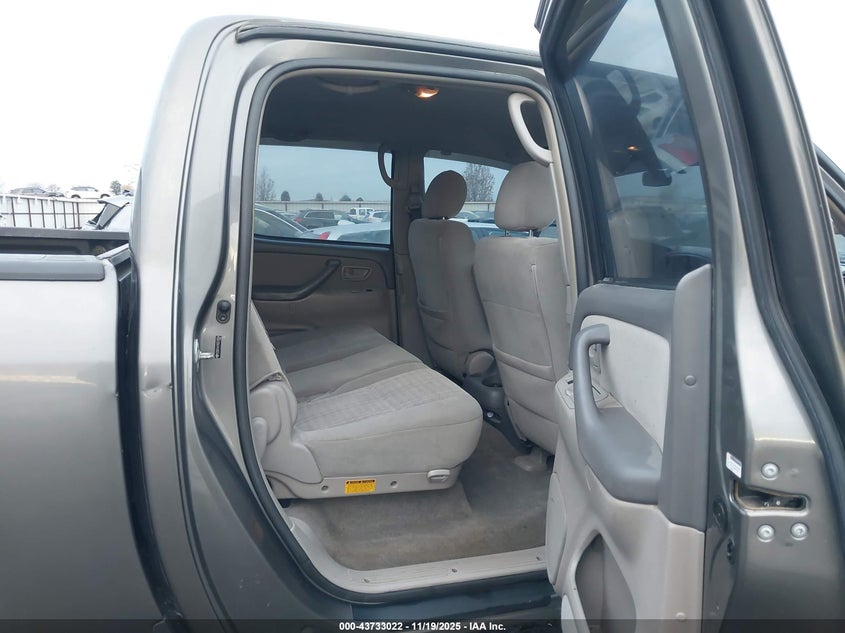 2006 Toyota Tundra Sr5 V8 VIN: 5TBDT44176S512694 Lot: 43733022